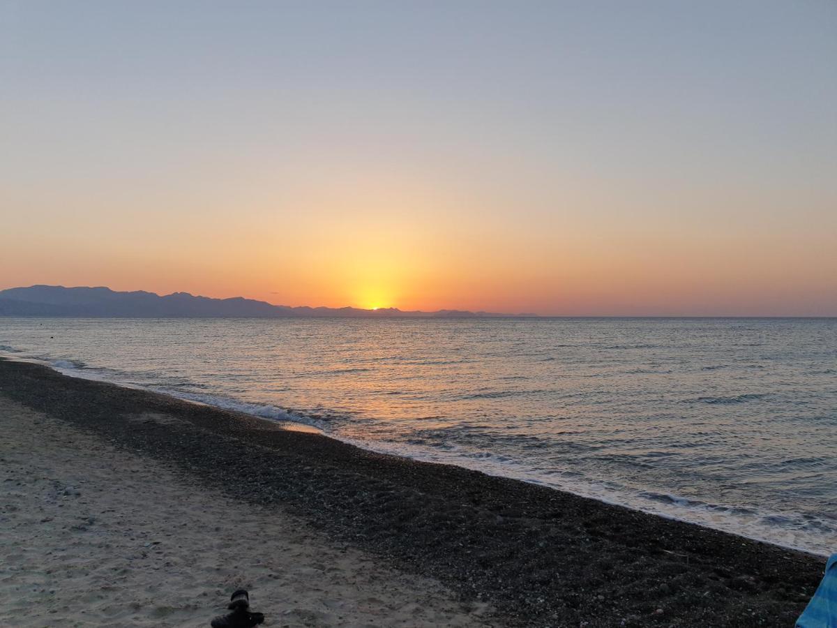 Villa Amare Campofelice Di Roccella Bagian luar foto